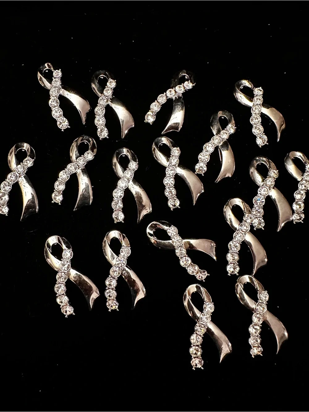 Silver & Crystal Ribbon Hope Awarness Brooch/Pendants - Pack of 16